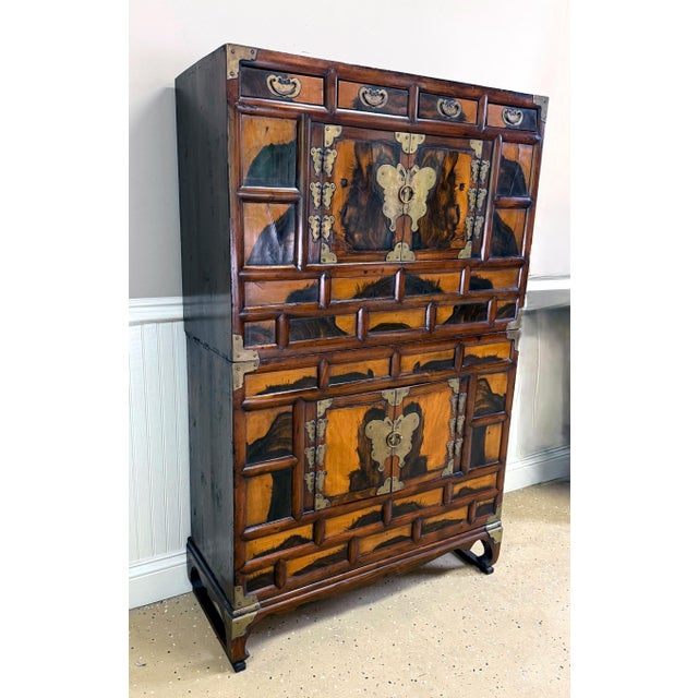 Antique Korean Two-Level Storage Chest Ich’ung Nong with Persimmon Panels For Sale - Image 14 of 18