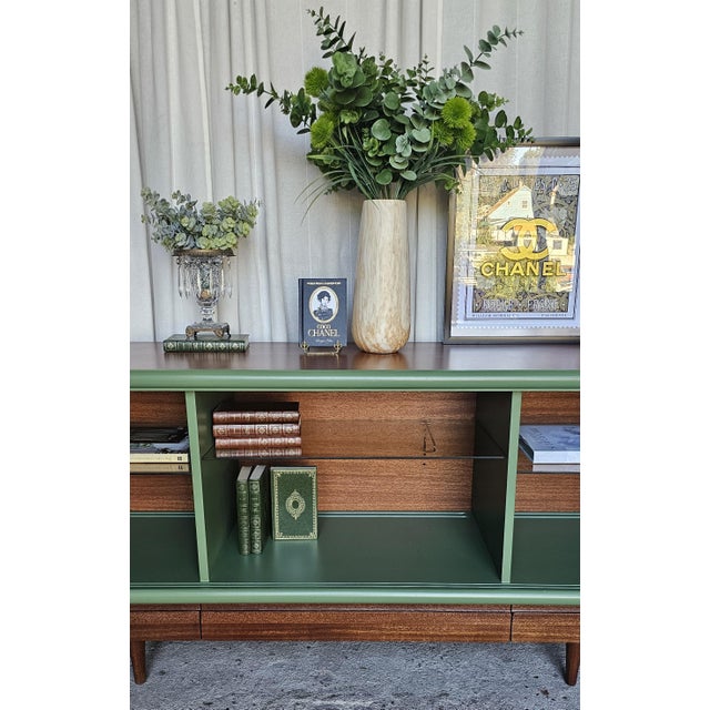 1950s Mid Century Modern Sideboard Credenza, Display Cabinet, by John Keal for Brown Saltman, Circa 1950's For Sale - Image 14 of 18
