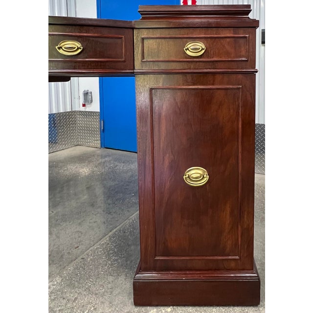 Traditional Vintage 1940’s Mahogany Double Pedestal Sideboard For Sale - Image 3 of 12