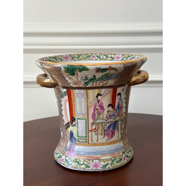 Chinoiserie Mid 20th Century Chinese Export Famile Rose Cachepot For Sale - Image 3 of 11