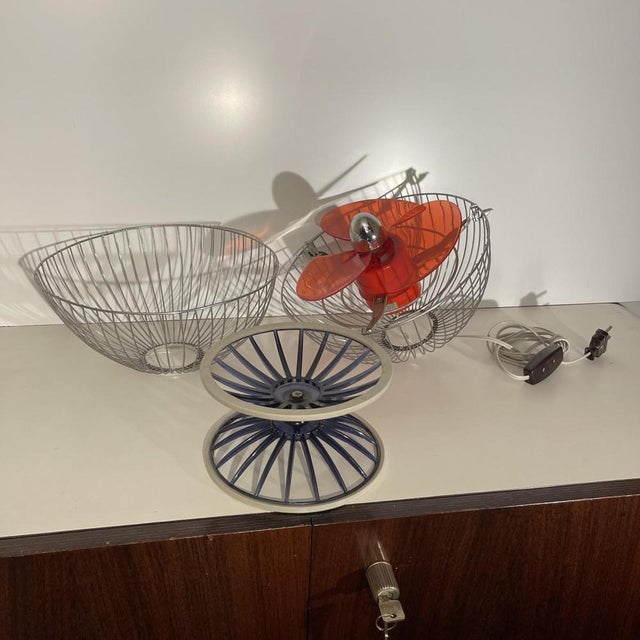 B-45 Fan with Chrome-Plated Steel Spherical Structures and Red Polycarbonate Blades from Hitachi, Japan, 1970s For Sale - Image 12 of 13