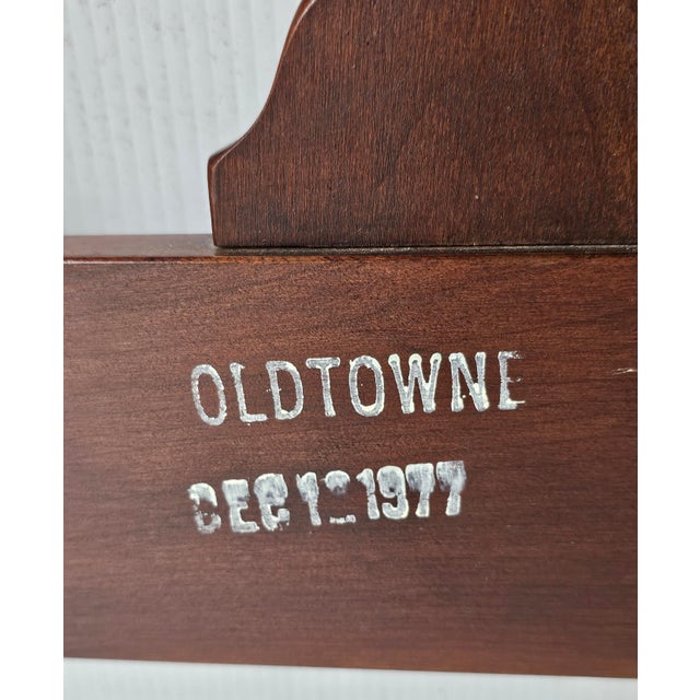 Wood 1970s Mid-Century Oldtowne Solid Cherry Georgian Style Twin Size Headboard For Sale - Image 7 of 8