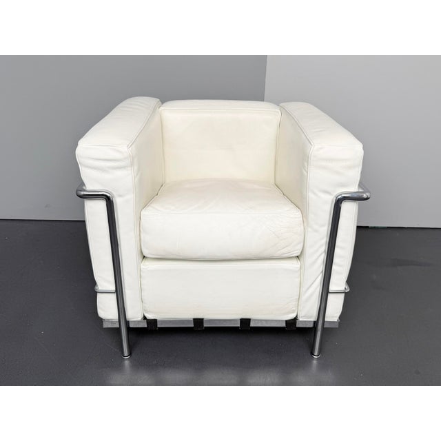 Bauhaus LC2 Armchair by Le Corbusier for Cassina, Italy, 2000s For Sale - Image 3 of 9