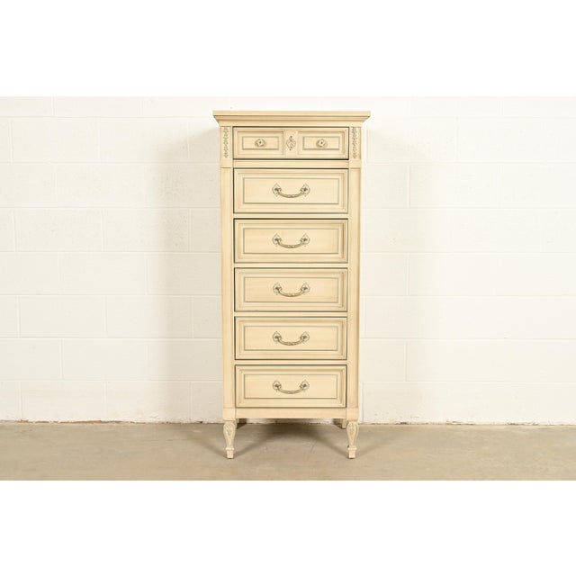 John Widdicomb Style French Regency Louis XVI Cream Lacquered Lingerie Chest or Semainier, Circa 1960s For Sale - Image 18 of 18
