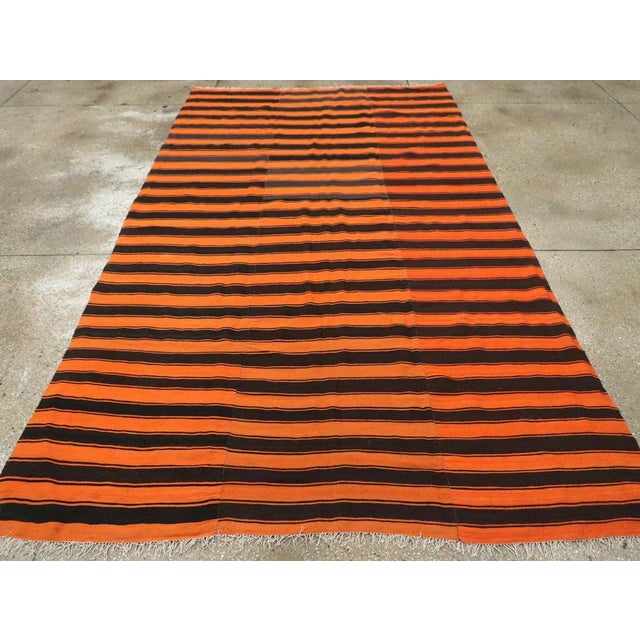 Galerie Shabab Collection Mid-20th Century Turkish Flatweave Kilim Accent Rug For Sale - Image 4 of 10