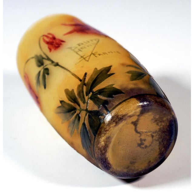 Art Nouveau Cameo Ancolie Vase with Columbine Decor from Daum Nancy, France, 1910s For Sale - Image 5 of 6