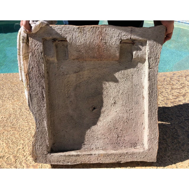 Stone Vintage Majorcan Style Cast Stone Sunburst Medallion by Quatrain for Dessin Fournir For Sale - Image 7 of 9