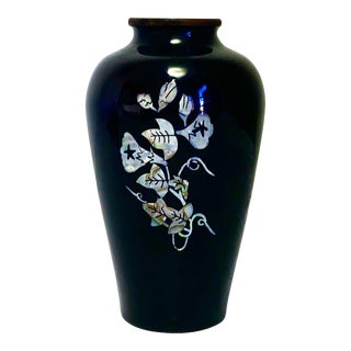 Asian Black Enamel Brass Vase With Mother of Pearl Flower Inlay For Sale