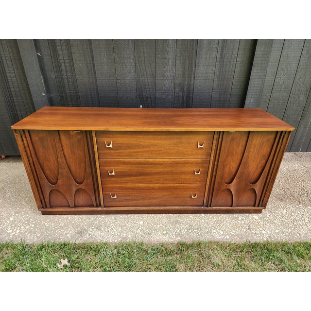 Broyhill Brasilia Broyhill Brasilia Mid Century Modern Walnut Triple Dresser Credenza | Sculptural Doors | Vintage 1960s For Sale - Image 4 of 16