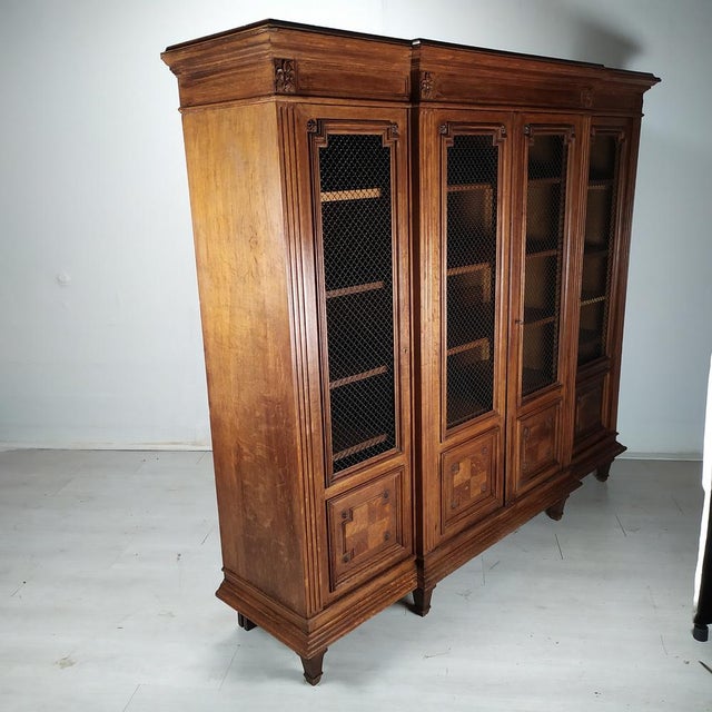 Louis XVI Bookcase in Oak, 1890s, in Good conditions. Designed 1890 to 1919