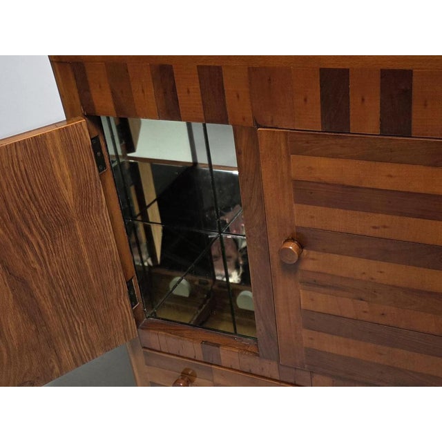 1930s Art Deco Walnut Cocktail/Bar Cabinet, 1930s For Sale - Image 5 of 10