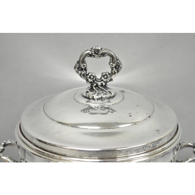 Traditional Vintage Sheffield Victorian Silver Plated Glass Lined Bar Ice Bucket W/ Lid For Sale - Image 3 of 15