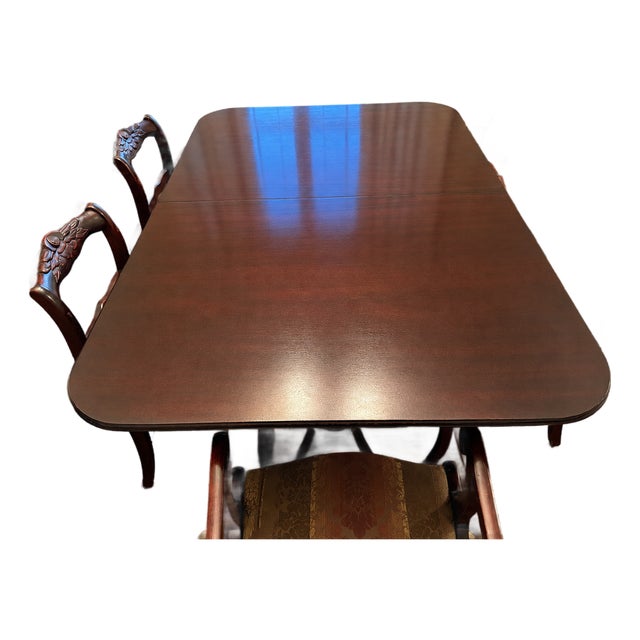 1950s Davis Cabinet Co. Duncan Phyfe Style Cherry Dining Table & 6 Chairs For Sale