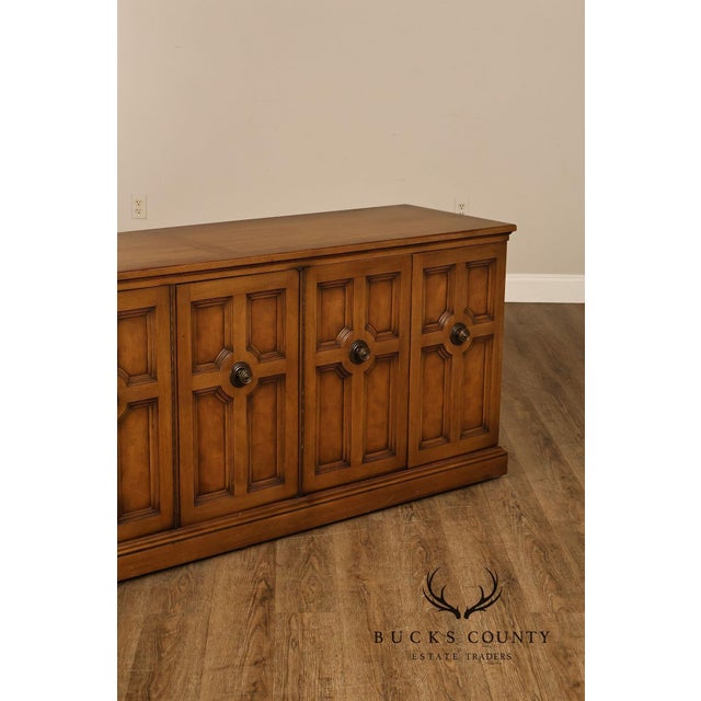 Mid-Century Modern Henredon Mid Century Modern Walnut Sideboard For Sale - Image 3 of 18