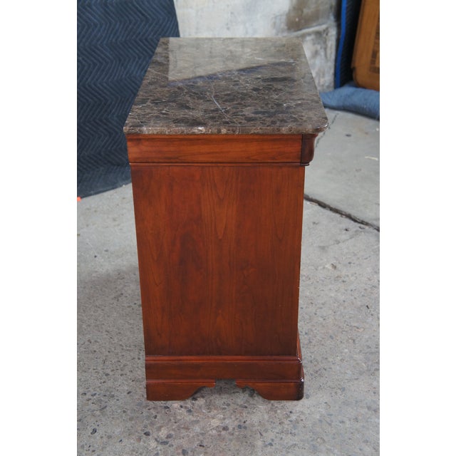 A Pair of Stickley French Louis Philippe Style Cherry Marble Top Nightstands Bedside Table For Sale - Image 14 of 15
