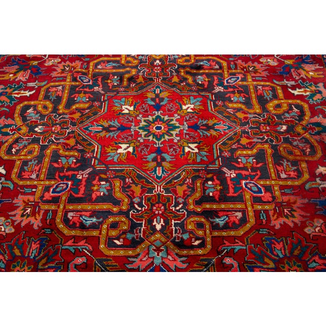 Red Vintage Heriz Hand-Knotted Wool Rug With Medallion Motif - 6 X 10 For Sale In New York - Image 6 of 8