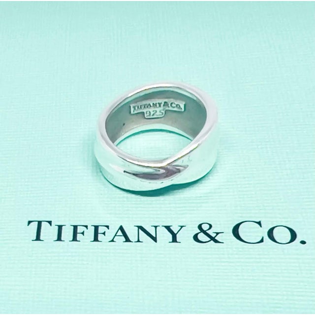 1990s Tiffany & Co Leaf Ring Size 4 Sterling Silver 5 Grams Estate For Sale - Image 9 of 13