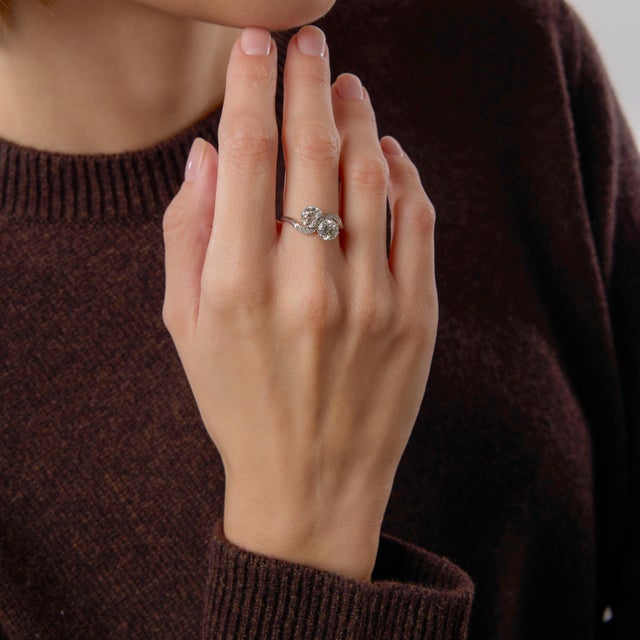 1930s Art Deco 1.95 Carat Old European Diamond Platinum Toi Et Moi Ring, Size 7 For Sale - Image 4 of 6