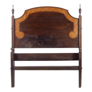 Quenn Mary Bed in Fine Wood, 19th Century For Sale
