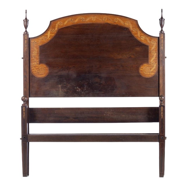 Quenn Mary Bed in Fine Wood, 19th Century For Sale