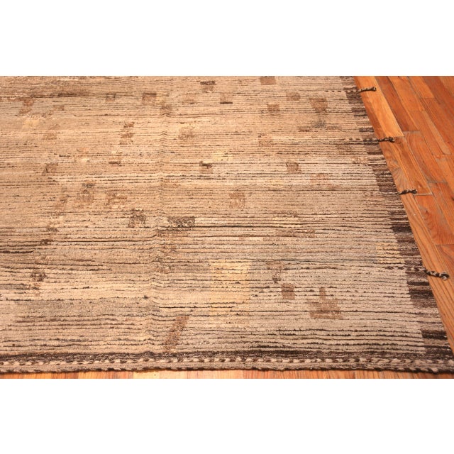 Modern Nazmiyal Collection Large Modern Area Rug For Sale - Image 3 of 8