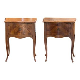 1920s Pair of Italian Walnut Side Tables With Parquetry Drawers For Sale