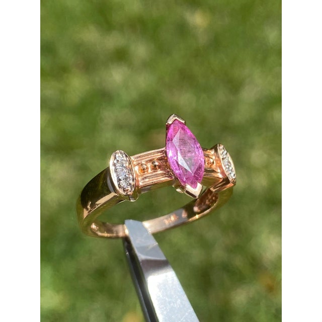 Contemporary Marquise Cut Pink Sapphire in 14k Rose Gold Retro Style Ring For Sale - Image 3 of 5