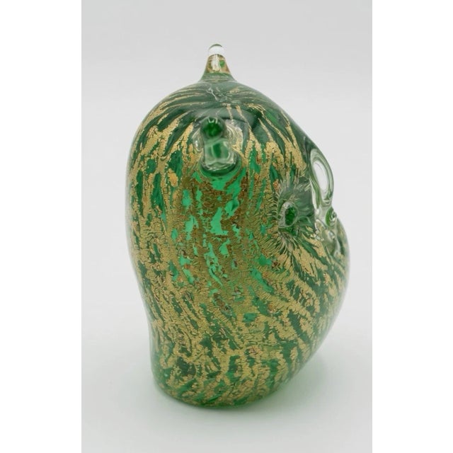 Cenedese Cenedese (Attributed) Gold Flake/Clear/Green Sculpted Owl 3.5 For Sale - Image 4 of 5