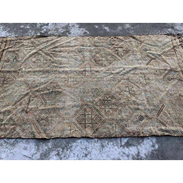 1960s Vintage Turkish Area Rug - 4′9″ × 8′10″ For Sale - Image 6 of 9