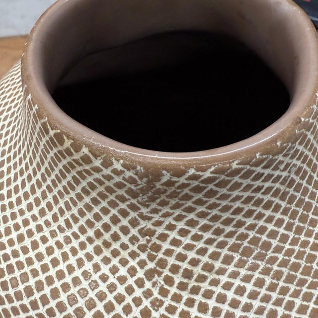 Round Brown & White Small Checkered Patterned Ceramic Vase For Sale - Image 11 of 11
