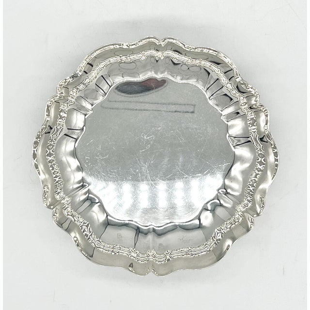 Vintage Oneida Silverplate Footed Bowl — Scalloped Rim — Traditional / Hollywood Regency For Sale In Houston - Image 6 of 13