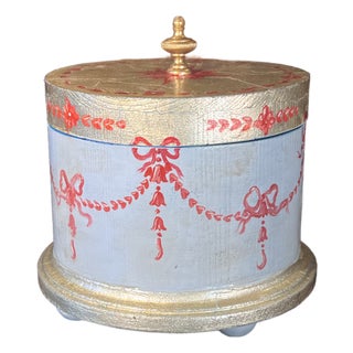 Round French Louis XVI Style Vintage Handpainted and Gilded Box With Velvet Interior For Sale