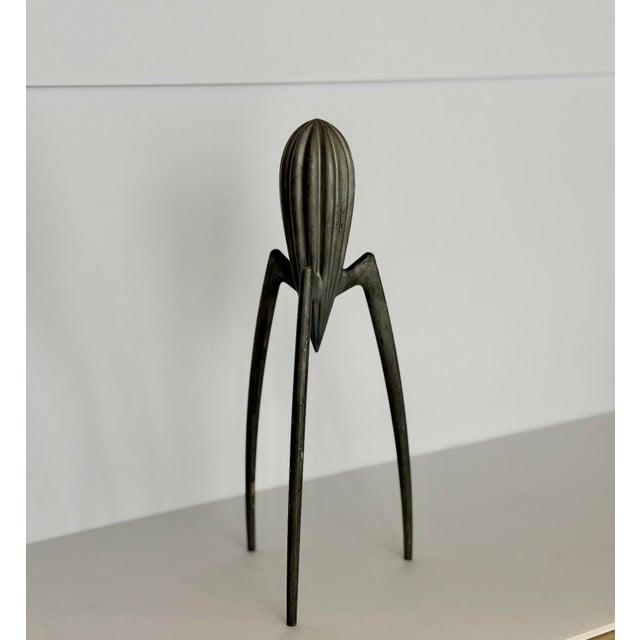 1990s Philippe Starck for Alessi Juicy Salif Anthracite Citrus Squeezer For Sale - Image 9 of 11