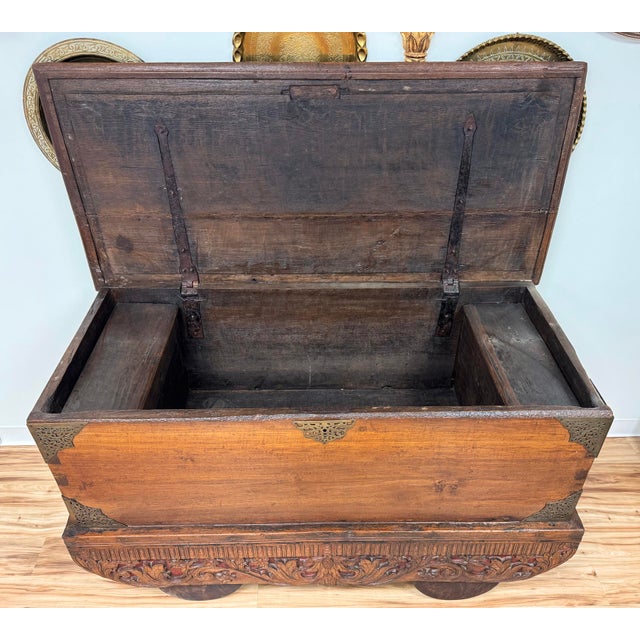 Chinese Antique Ming Kang Chinese Carved Wood Trunk Circa 1800-1849 For Sale - Image 3 of 12