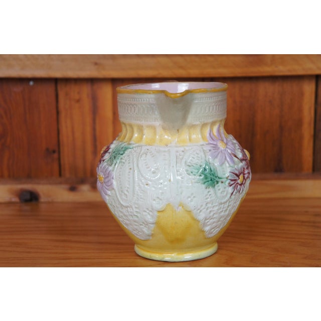 Ceramic Antique Majolica Daisy Flowers & Lace Water Pitcher Jug Carafe For Sale - Image 7 of 12