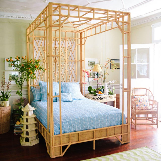 2020s Amanda Lindroth Paradise Fretwork Canopy Bed - Queen For Sale - Image 5 of 9