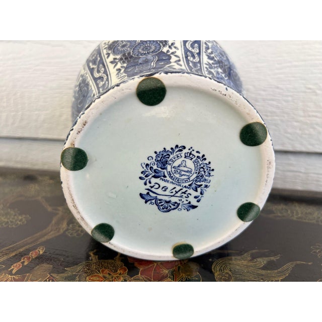 Vintage Large Delft Ginger Jar Vase Blue & White Floral Royal Sphinx Lidded Urn For Sale - Image 18 of 18