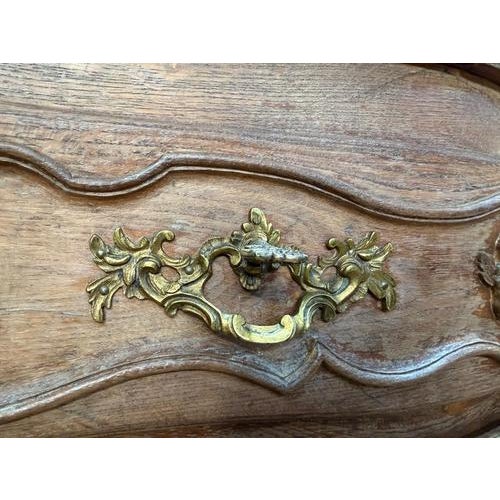 Louis XV Style Chest of Drawers from Nîmes in Oak For Sale - Image 9 of 11