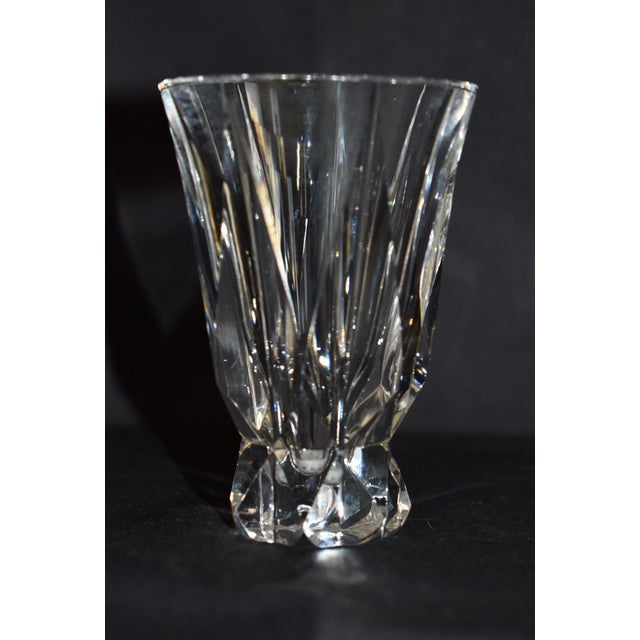 1990s Vtg. Art Deco Style Tapered Thick Cut Crystal Vase - Saint-Louis For Sale - Image 5 of 13