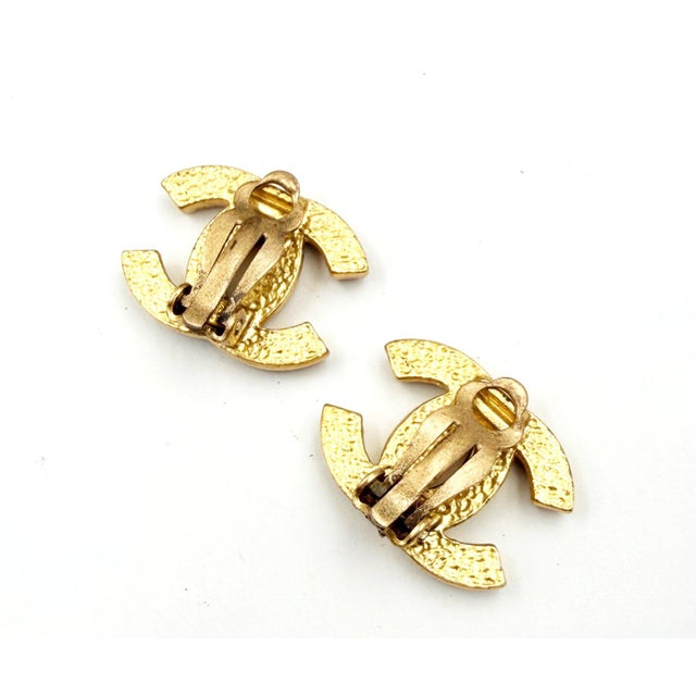 Chanel Chanel Vintage Gold Plated CC Black Crystal Clip on Earrings, A Pair For Sale - Image 4 of 4