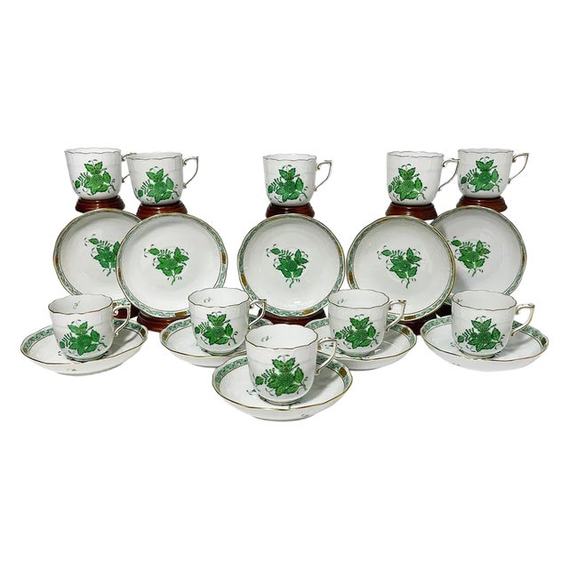 Green Porcelain Chinese Bouquet Apponyi Mocha Cups and Saucers from Herend Hungary, Set of 10 For Sale