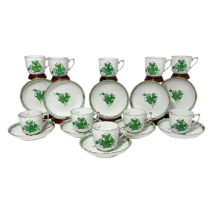 Green Porcelain Chinese Bouquet Apponyi Mocha Cups and Saucers from Herend Hungary, Set of 10