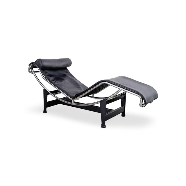 Cassina Black Leather LC4 Chaise Longue Le Corbusier for Cassina For Sale - Image 4 of 13