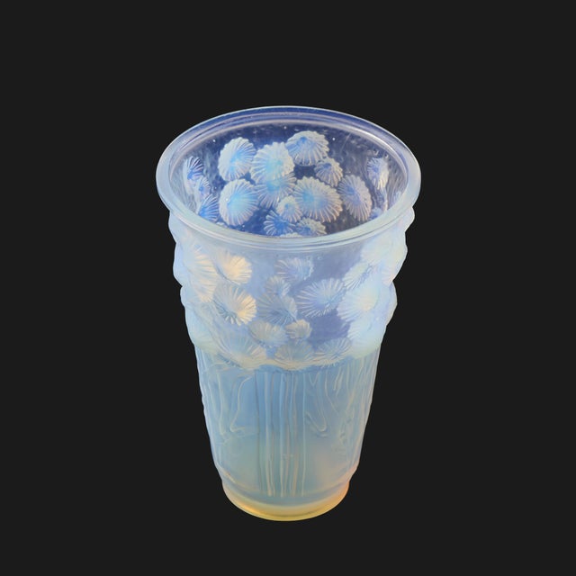 Early 20th Century Sabino French 1930s Art Deco Opalescent Glass Vase For Sale - Image 5 of 6