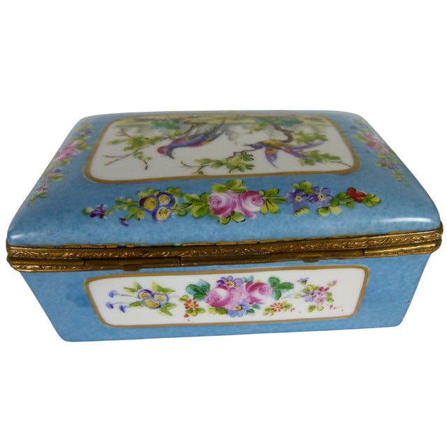 Antique French Sèvres-Style Porcelain Hinged Trinket Box - Birds & Flowers, Late 19th C. For Sale - Image 9 of 14