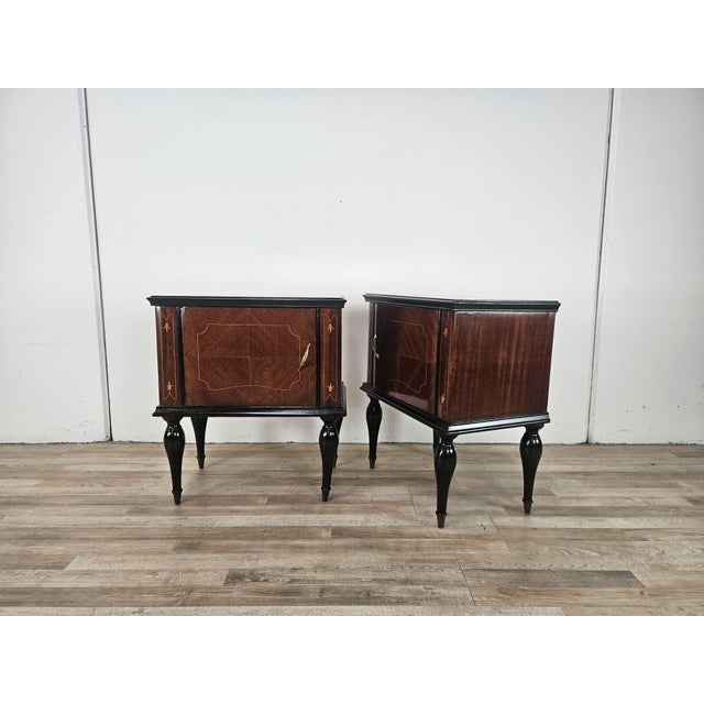 Mid-Century Modern Mahogany Burl Nightstands with Glass Top, 1960, Set of 2 For Sale - Image 4 of 18