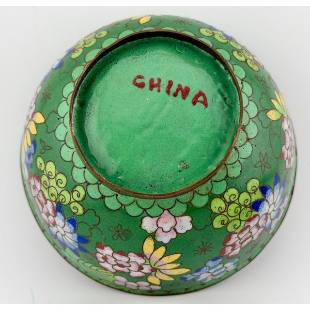 Mid 20th Century Beautiful Lidded Green Cloisonné Bowl - Vintage Floral Enamel Design For Sale - Image 5 of 9