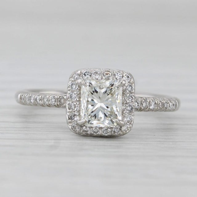 White 1.08ctw Diamond Halo Engagement Ring 14k White Gold Size 7 Gia For Sale - Image 8 of 8