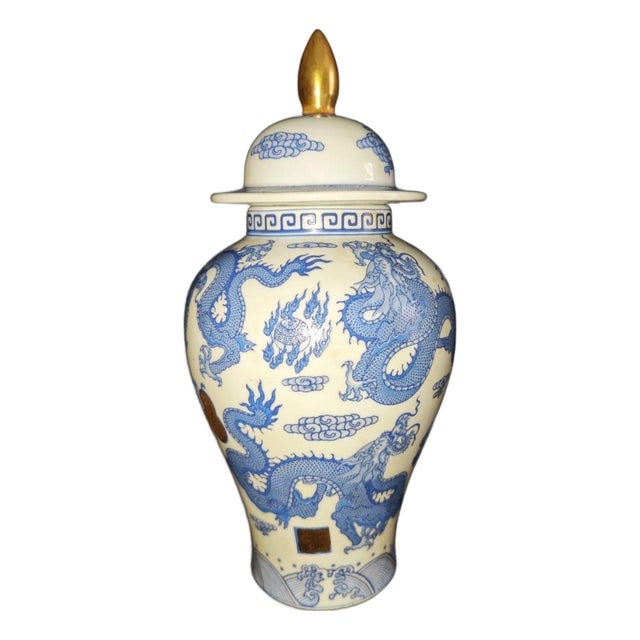 Blue and White Dragon Cloud General’s Ginger Jar With Gilded Finial, Chinoiserie Lidded Urn For Sale