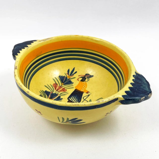 Henriot Quimper Vintage Henriot Quimper Soleil Yellow Handled Bowl/Cider Cup With Breton Man & Floral Motif For Sale - Image 4 of 7